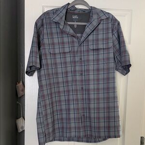 croft & barrow Men's Gray and Red Plaid Shirt